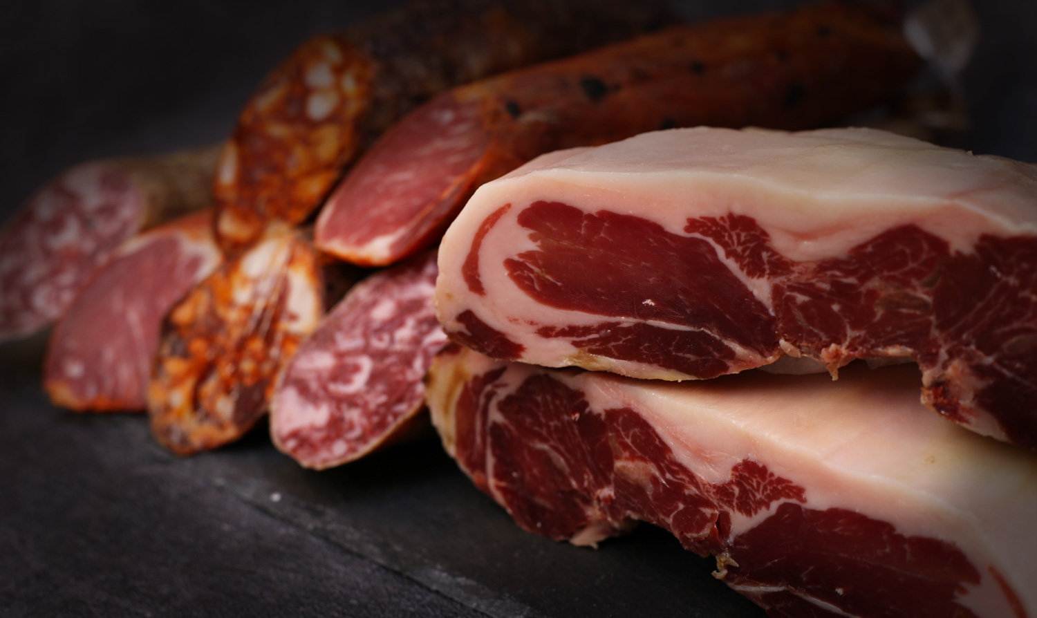 charcutería ibéricos donostia. jamón ibérico de bellota